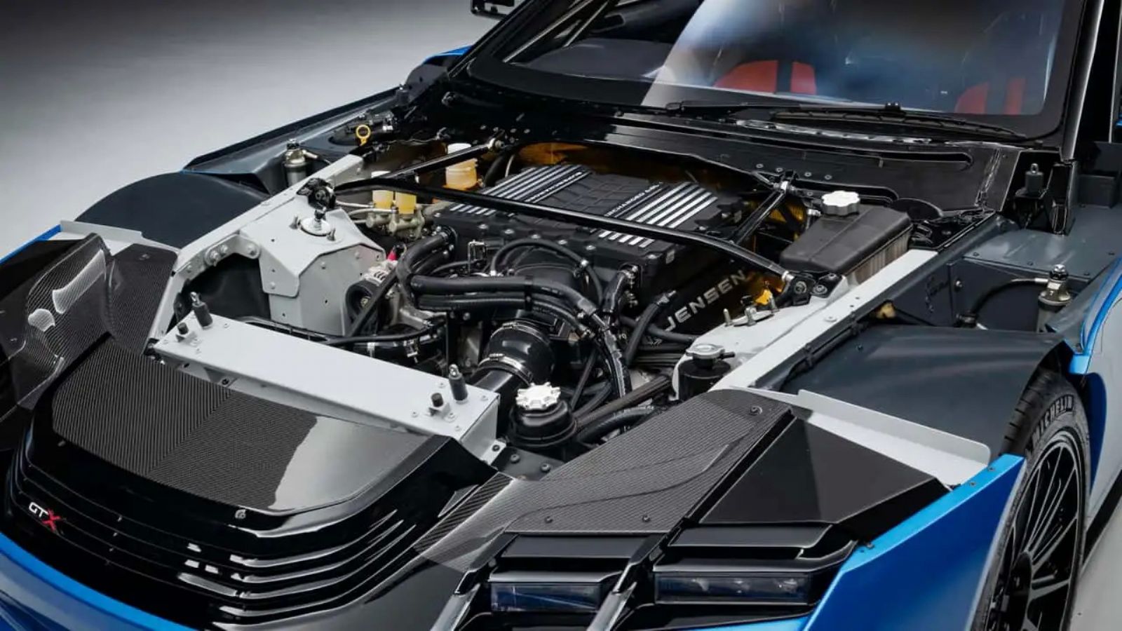 Το νέο Jensen Interceptor GTX έχει 960 άλογα και χειροκίνητο κιβώτιο